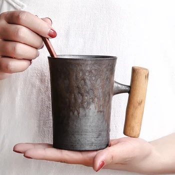 Loominguline retro puidust käepide kruus lusikaga leibkonna keraamiline tee tassi käsitöö kivi office kohvi tassi Jaapani stiilis